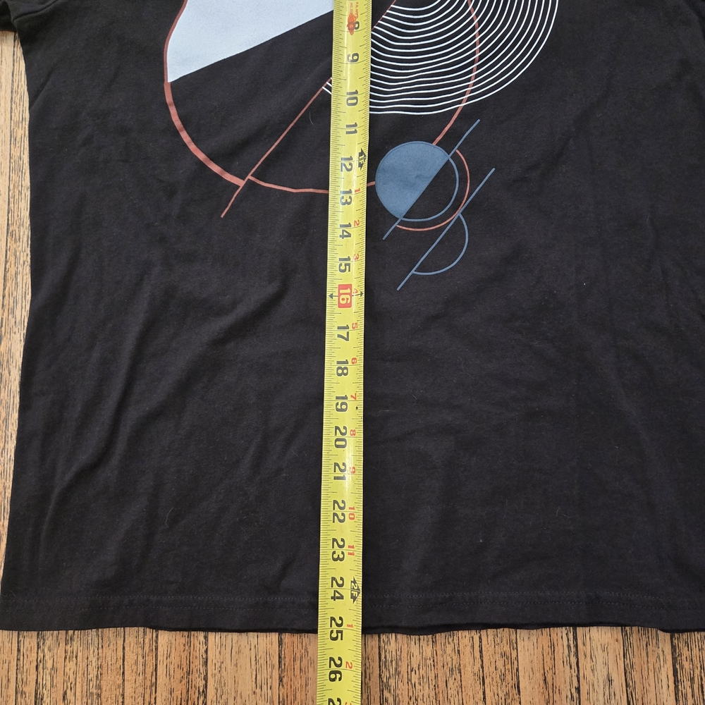 Express T-shirt Mens Large Black With Multi-color Logo On‎ Front 100% Cotton